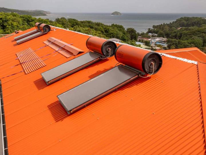 Service d’installation de toiture commerciale Rivière-Pilote